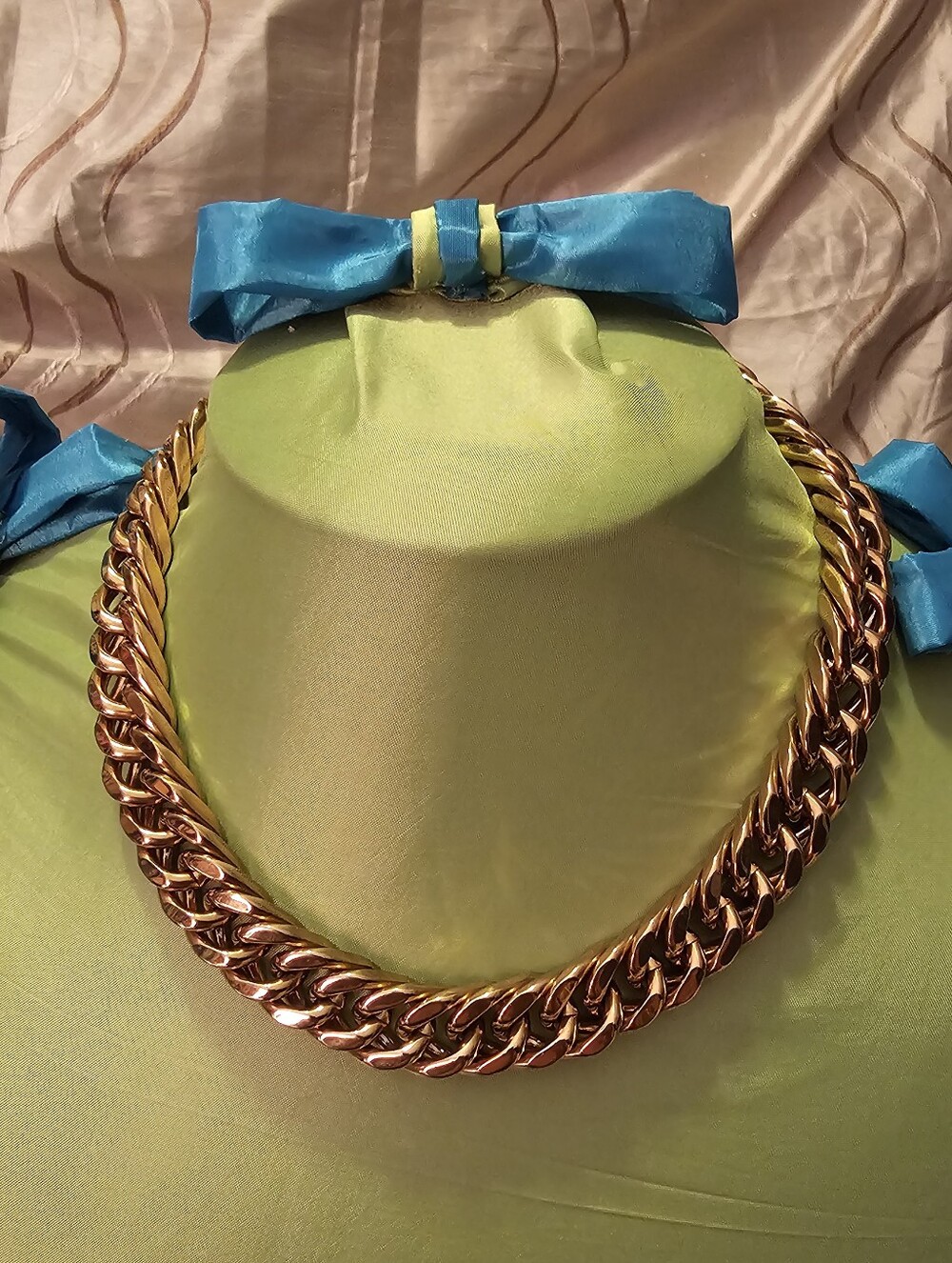 Beautiful Choker Chain Link
